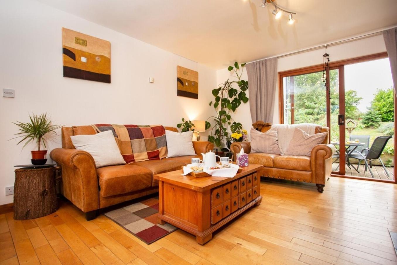 אלנס Beechwood Lodge Guesthouse מראה חיצוני תמונה